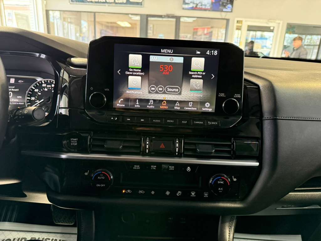 Used 2025 Nissan Pathfinder SL FWD image 16