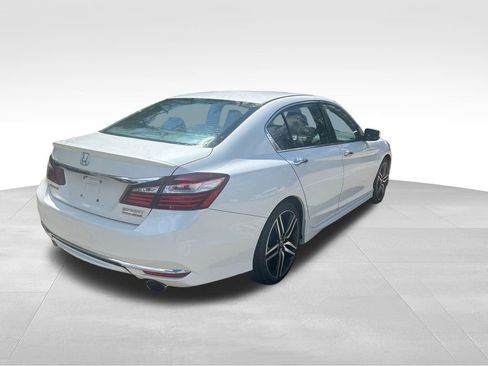 Used 2017 Honda Accord Sport Special Edition image 5