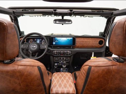 Used 2025 Jeep Wrangler Sport image 26