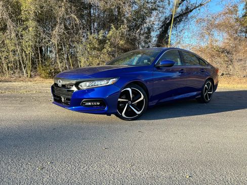 Used 2020 Honda Accord Sport image 4
