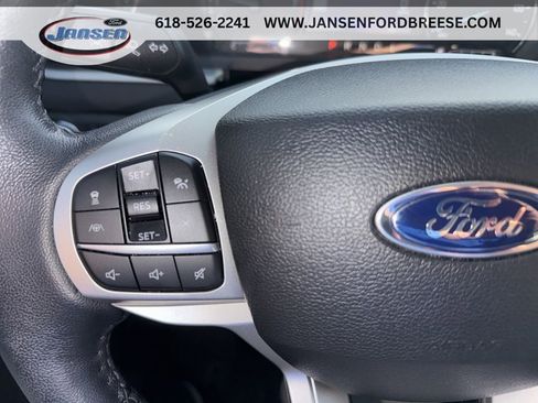 Used 2022 Ford Explorer XLT w/ Equipment Group 202A AWD/4WD image 17