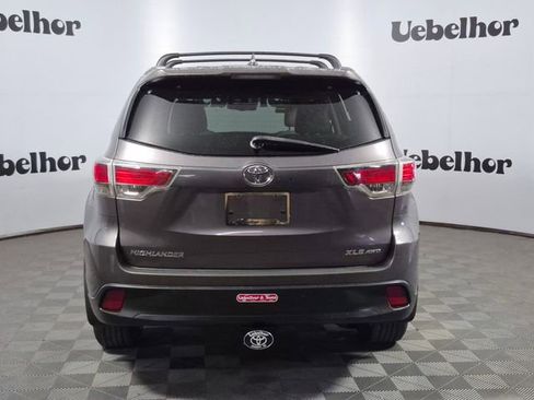 Used 2015 Toyota Highlander XLE AWD/4WD image 6