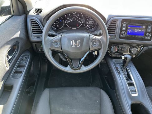 Certified 2022 Honda HR-V LX image 12
