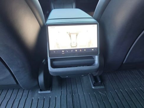 Used 2025 Tesla Model 3 Long Range RWD image 27