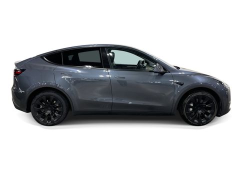 Certified 2023 Tesla Model Y Long Range AWD/4WD image 7