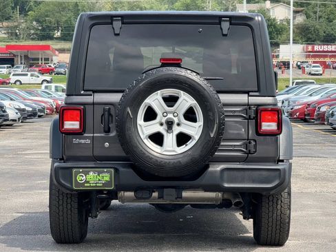Used 2019 Jeep Wrangler Unlimited Sport S AWD/4WD image 6