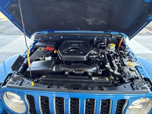 Used 2021 Jeep Wrangler Unlimited Sahara w/ Cold Weather Group image 28