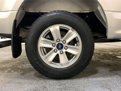 Used 2019 Ford F150 XLT w/ Trailer Tow Package image 15