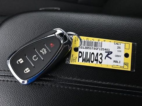 Used 2025 Chevrolet Malibu LT FWD image 41