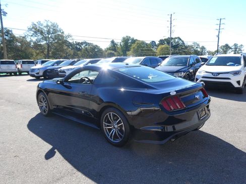 Used 2016 Ford Mustang Premium image 8