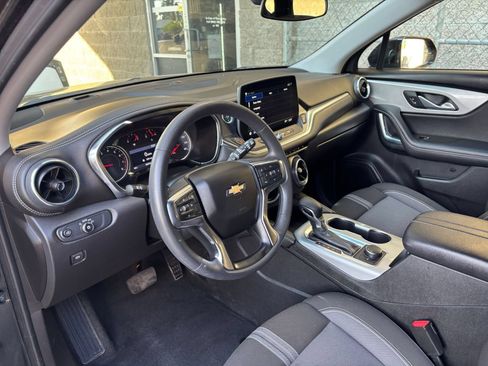 Used 2025 Chevrolet Blazer LT FWD image 34