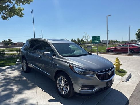 Used 2021 Buick Enclave Essence w/ Sound and Sites Package FWD image 2