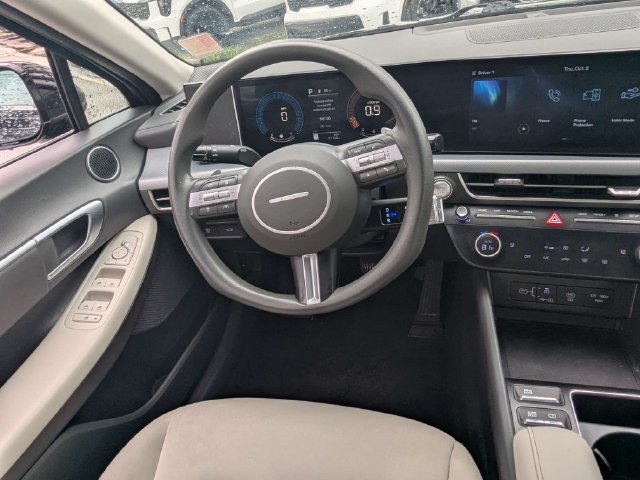 Used 2025 Hyundai Sonata SEL FWD image 16