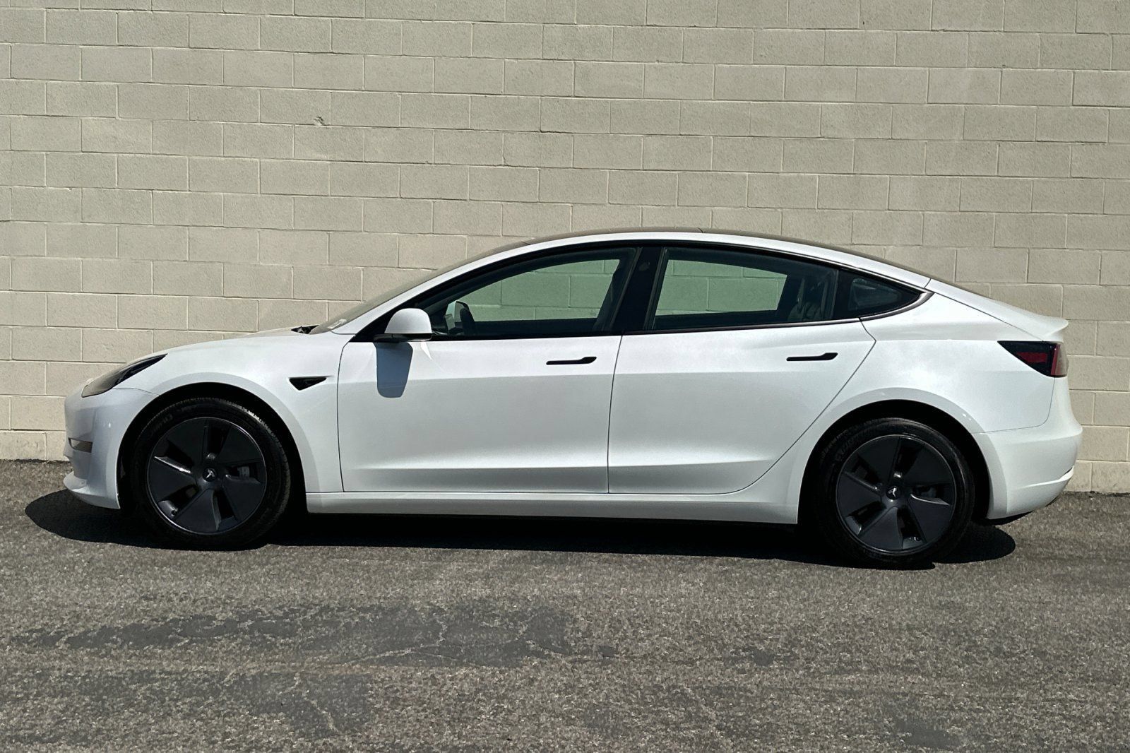Used 2023 Tesla Model 3 Standard Range RWD image 7