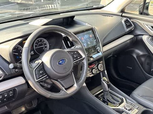 Used 2023 Subaru Forester Limited AWD/4WD image 2