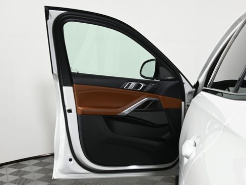 Certified 2023 BMW X6 M50i w/ Dynamic Handling Package image 29