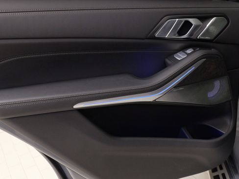 Used 2024 BMW X7 xDrive40i w/ Executive Package image 35