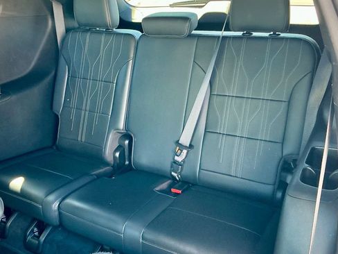 Used 2025 Buick Enclave Avenir w/ Super Cruise Package image 28