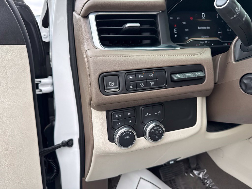 Used 2023 GMC Yukon Denali AWD/4WD image 13