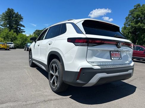 New 2026 Volkswagen Tiguan SE AWD/4WD image 2