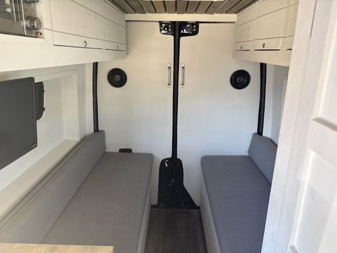 Used 2022 Mercedes-Benz Sprinter 2500 image 16