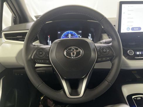 Used 2025 Toyota Corolla SE image 14