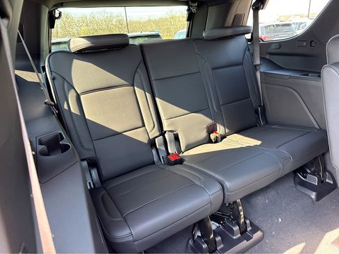 New 2026 GMC Yukon Denali w/ Denali Reserve Package AWD/4WD image 7
