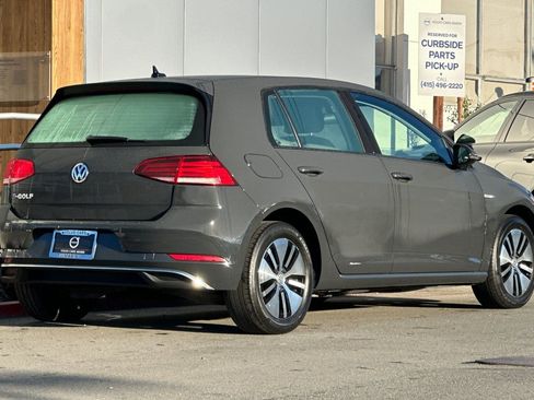 Used 2019 Volkswagen e-Golf SE w/ Driver Assistance Package image 2