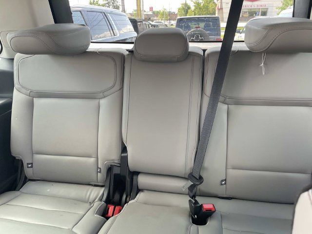 Used 2025 Ford Expedition Active AWD/4WD image 19