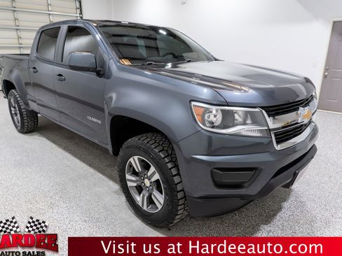 Used 2017 Chevrolet Colorado W/T w/ Custom Special Edition AWD/4WD image 6