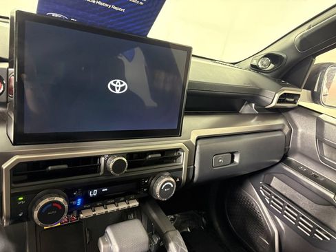 Used 2025 Toyota 4Runner TRD Off-Road Premium w/ Tow Technology Package AWD/4WD image 17