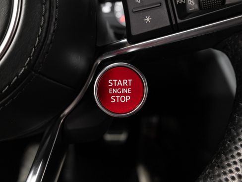 Used 2018 Audi R8 V10 w/ Premium Package image 60