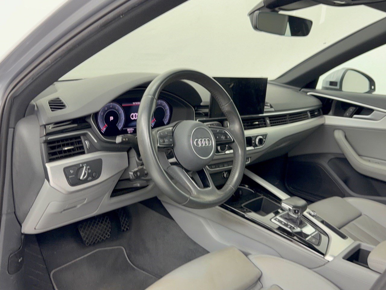 Used 2020 Audi A4 2.0T Premium Plus w/ Premium Plus Package FWD image 4