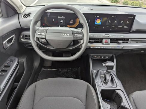 New 2026 Kia K4 FWD image 14