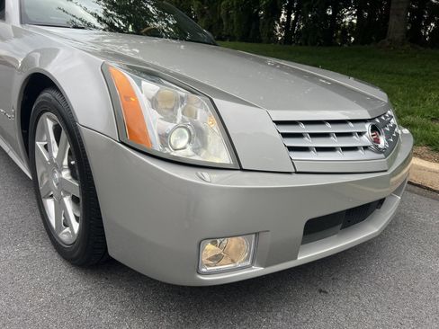 Used 2004 Cadillac XLR RWD image 89