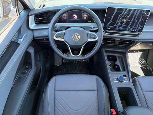 New 2026 Volkswagen Tiguan SE AWD/4WD image 27