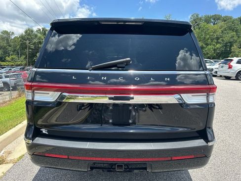 Used 2022 Lincoln Navigator 2WD image 3