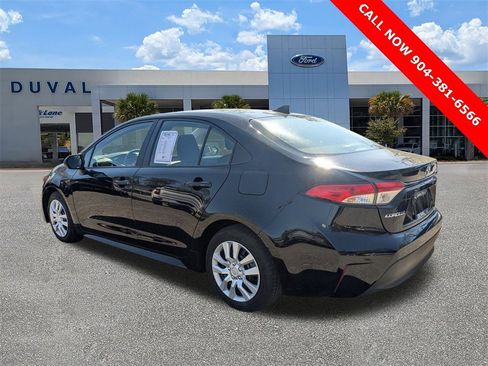 Used 2025 Toyota Corolla LE image 6