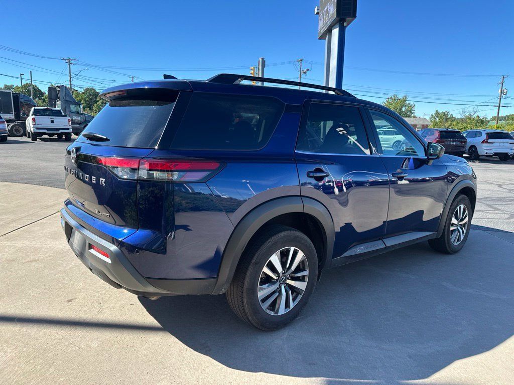 Used 2026 Nissan Pathfinder SL AWD/4WD image 5