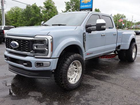 Used 2024 Ford F450 Limited w/ FX4 Off-Road Package AWD/4WD image 45