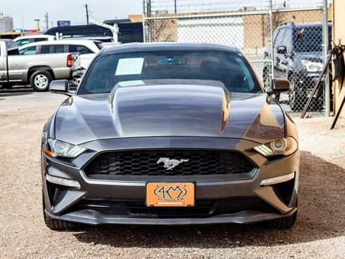 Used 2018 Ford Mustang Coupe image 9