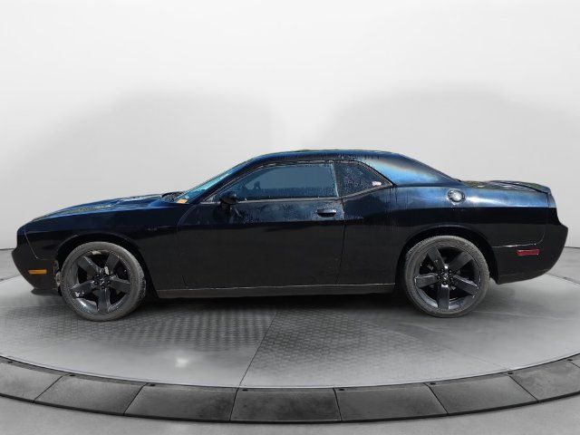 Used 2013 Dodge Challenger SXT w/ Super Sport Group RWD image 2