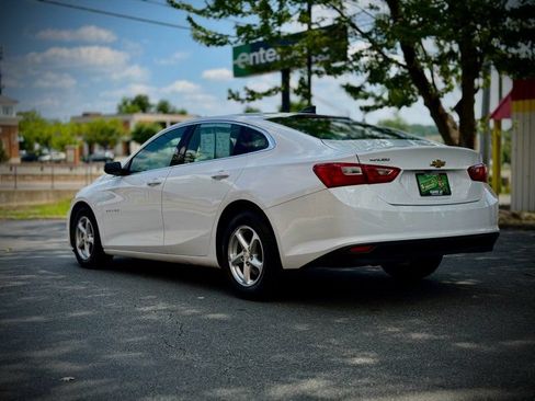 Used 2018 Chevrolet Malibu LS FWD image 5