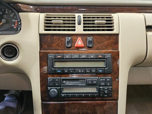 Used 1998 Mercedes-Benz E 320 Sedan image 30