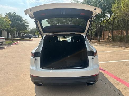 Used 2020 Porsche Cayenne AWD/4WD image 23