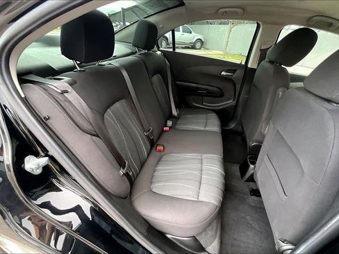 Used 2020 Chevrolet Sonic LT image 19