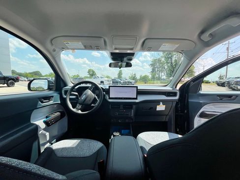 New 2026 Ford Maverick XLT AWD/4WD image 13