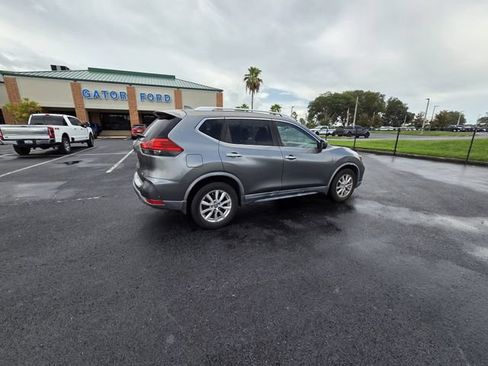 Used 2017 Nissan Rogue SV FWD image 5