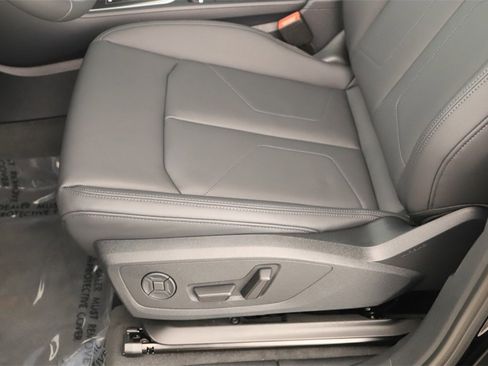 New 2025 Audi Q3 2.0T Premium image 25