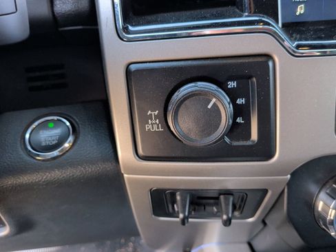 Used 2022 Ford F250 Lariat w/ Tremor Off-Road Package AWD/4WD image 32
